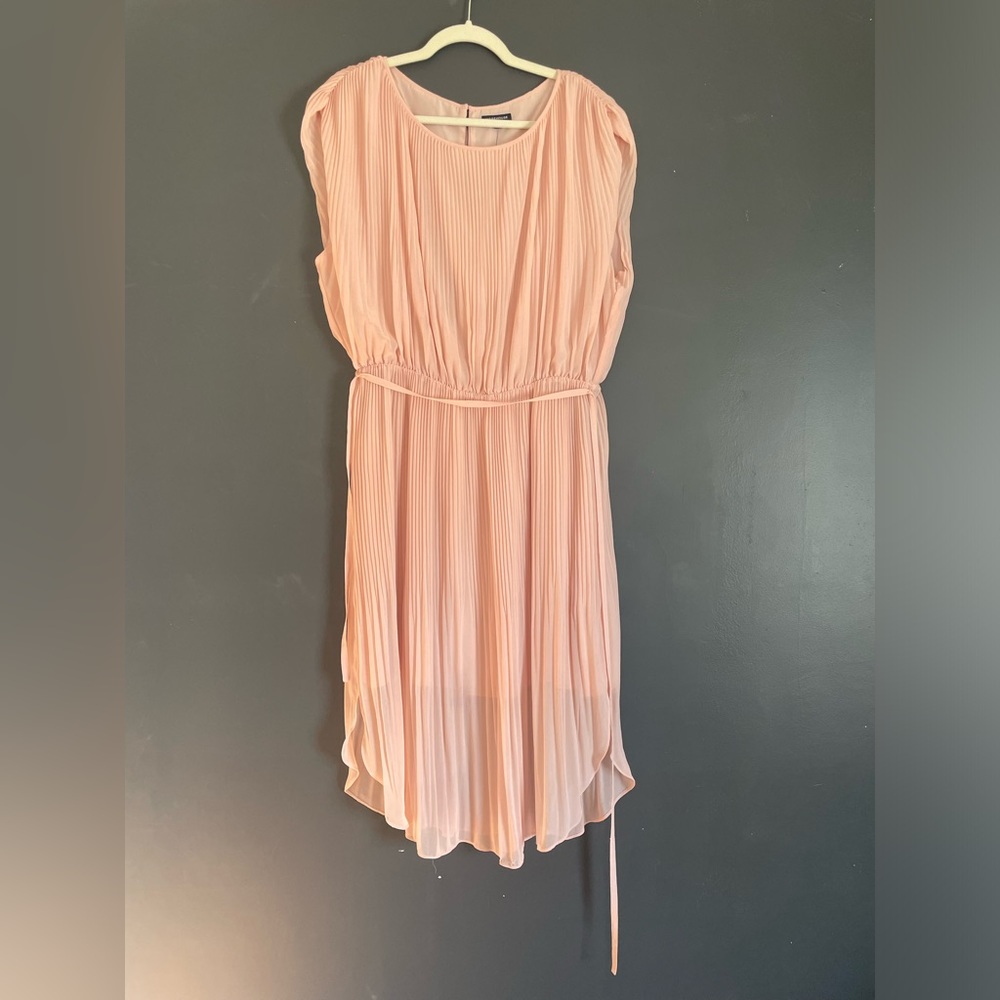 🎀Warehouse Fashion | Pleated Midi Dress